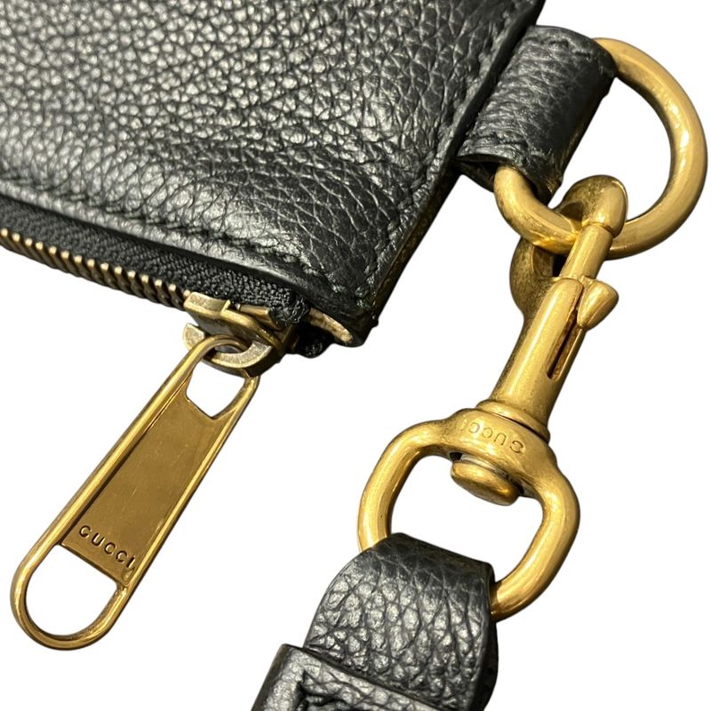 Gucci Logo Print Clutch Leather