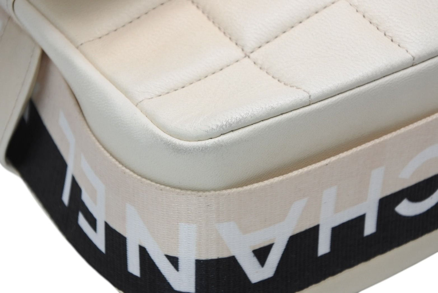 Chanel Choco Bar Shoulder Bag CC Logo Lambskin Quilted Ivory Gold — view 8