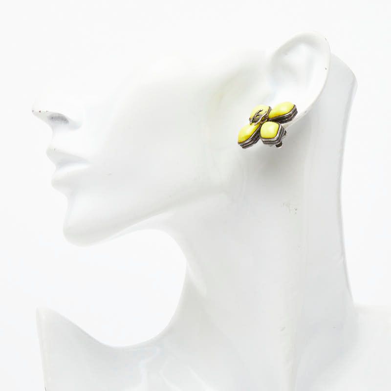 Chanel CC Logo Vintage Flower Motif Silver Yellow Metal Enamel Ring
