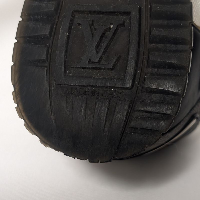Louis Vuitton Sneakers Run Away