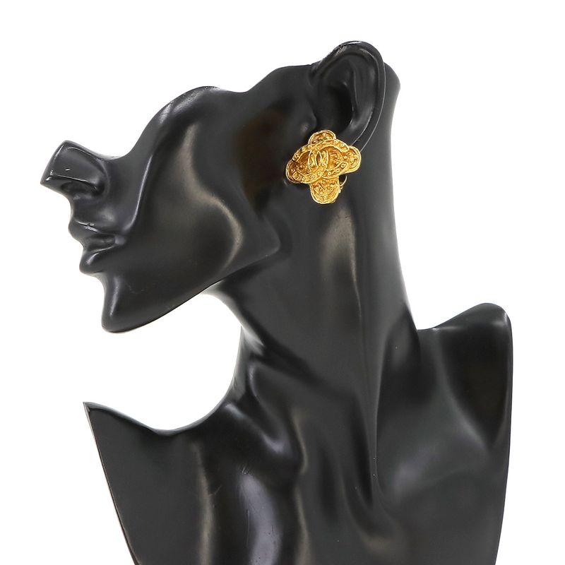 Chanel CC Logo Earrings Gold Vintage
