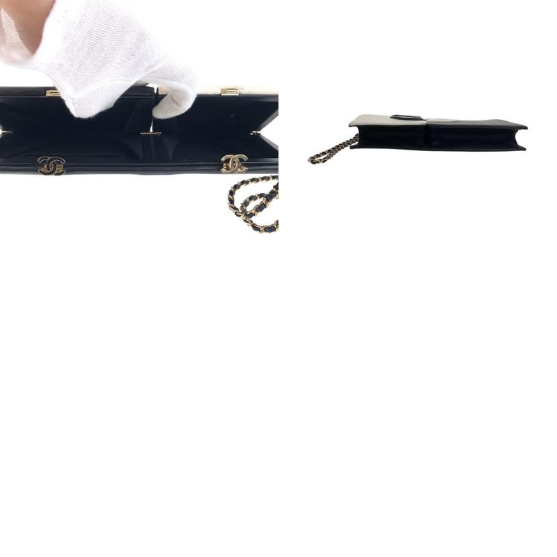 Chanel CC Logo White Black Gold Lambskin Clutch