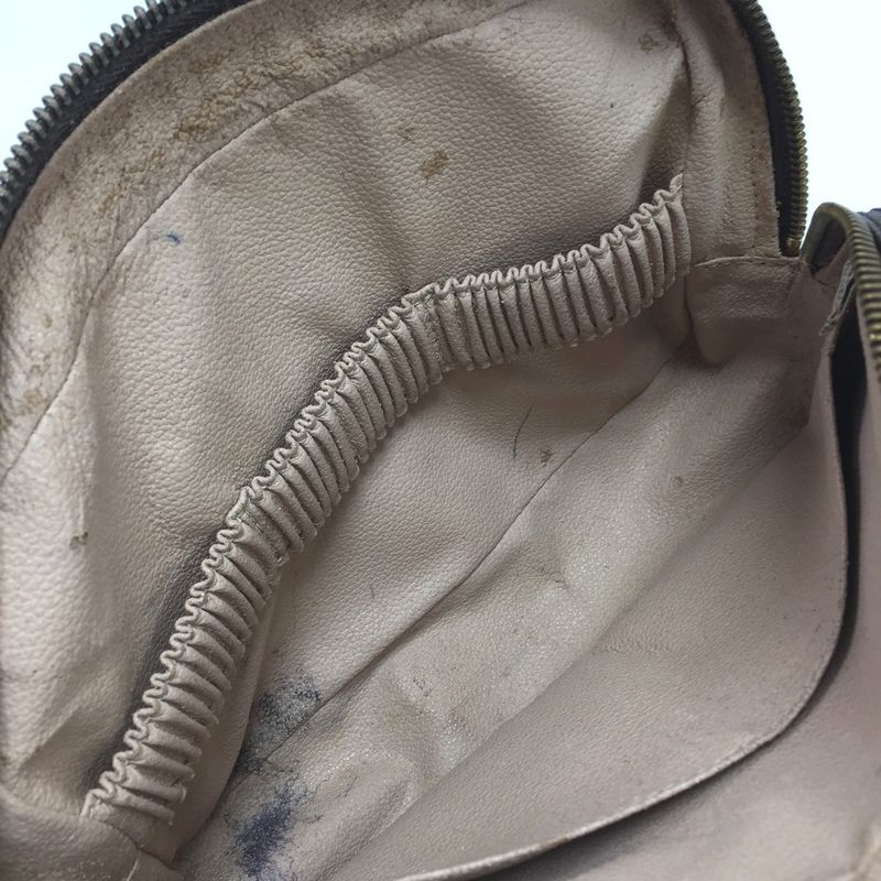 Louis Vuitton Cosmetic Pouch Monogram Trousse Toilet 2 Cannot Be Due to