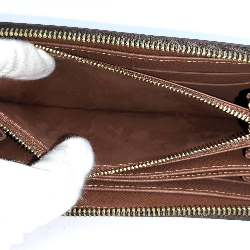 Louis Vuitton Zippy Wallet Monogram