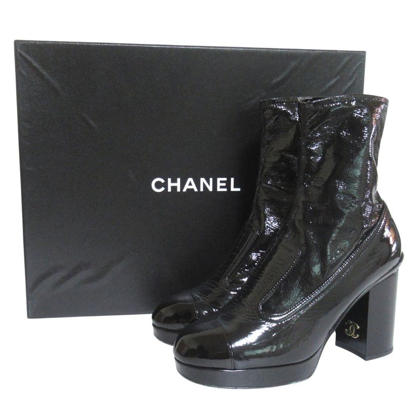 Chanel 23k CC Logo Patent Leather Short Boots Black
