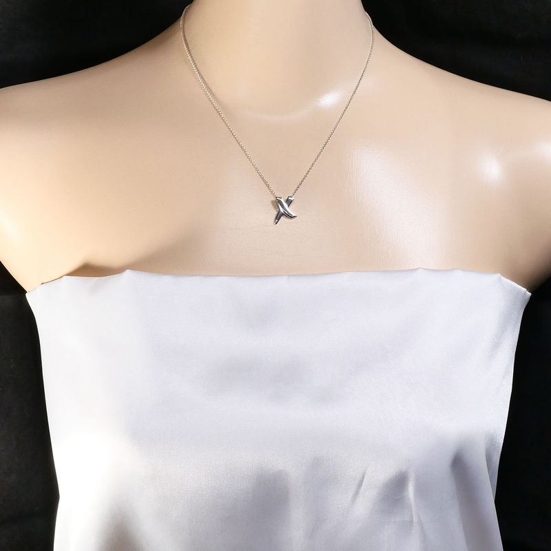 Tiffany & Co Kiss Necklace