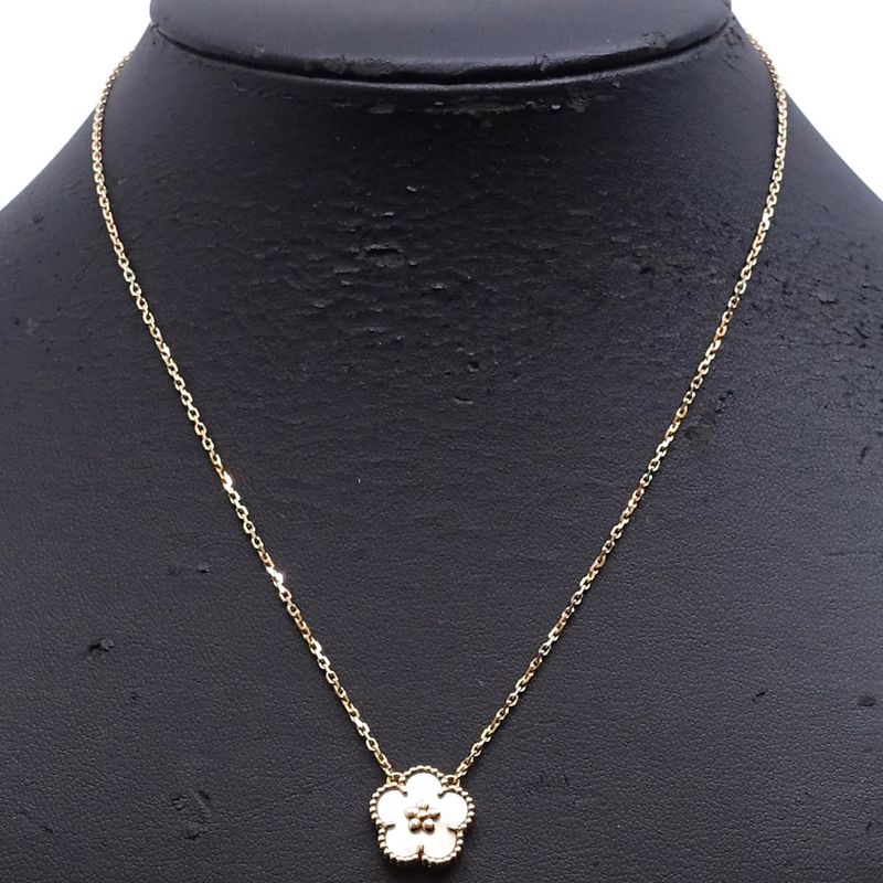 Van Cleef & Arpels 18k Pink Gold Lucky Spring Plum Blossom Necklace Mop
