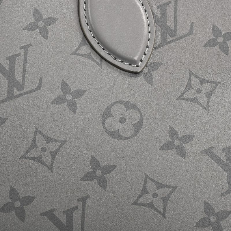 Louis Vuitton Handbag on the Go PM