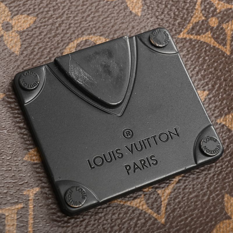 Louis Vuitton Shoulder Bag S Rock Vertical Wearable Wallet