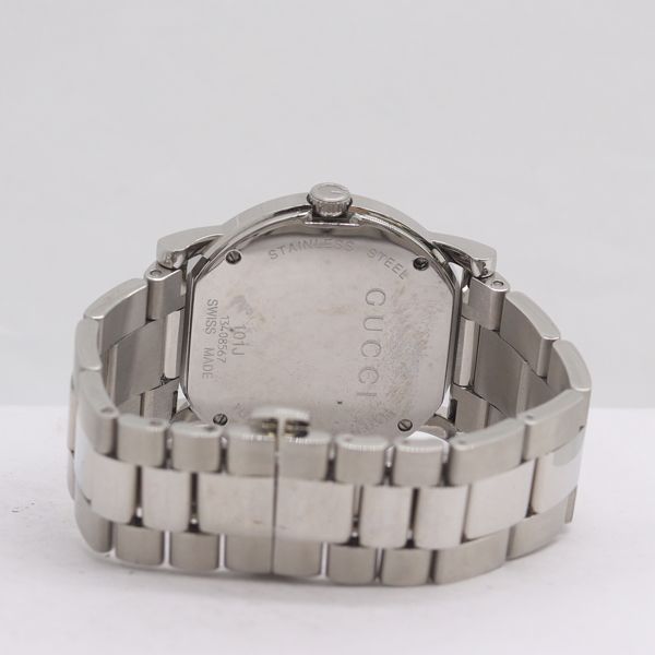 Gucci Quartz Date Silver Dial Watch Kri