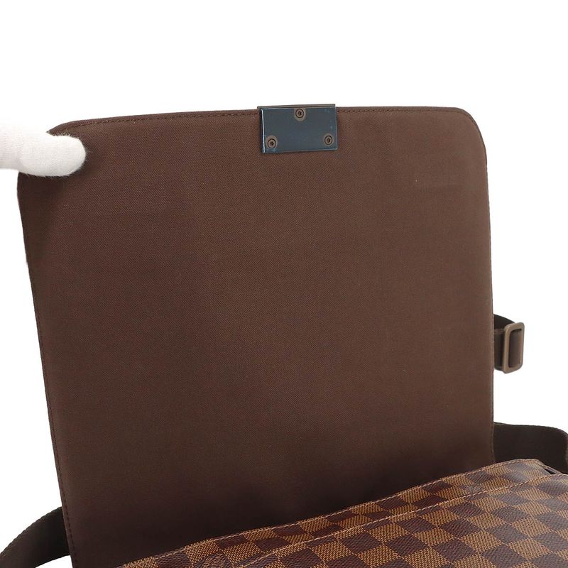Louis Vuitton Damier District MM Shoulder Bag Ebene