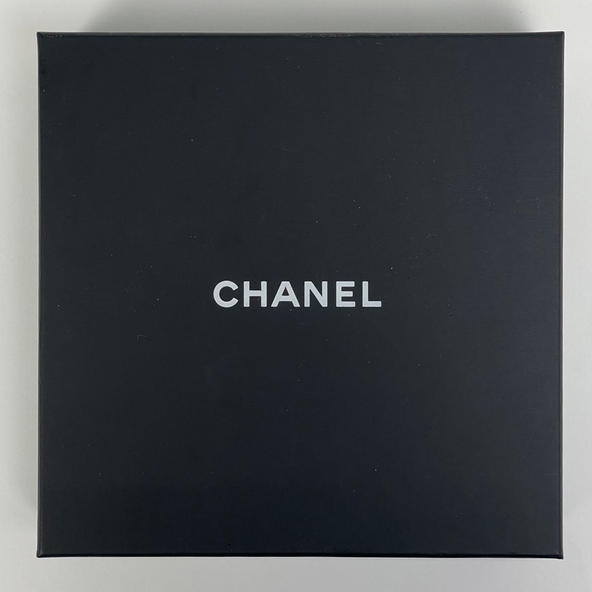 Chanel CC Logo Faux Pearl Necklace White Gold