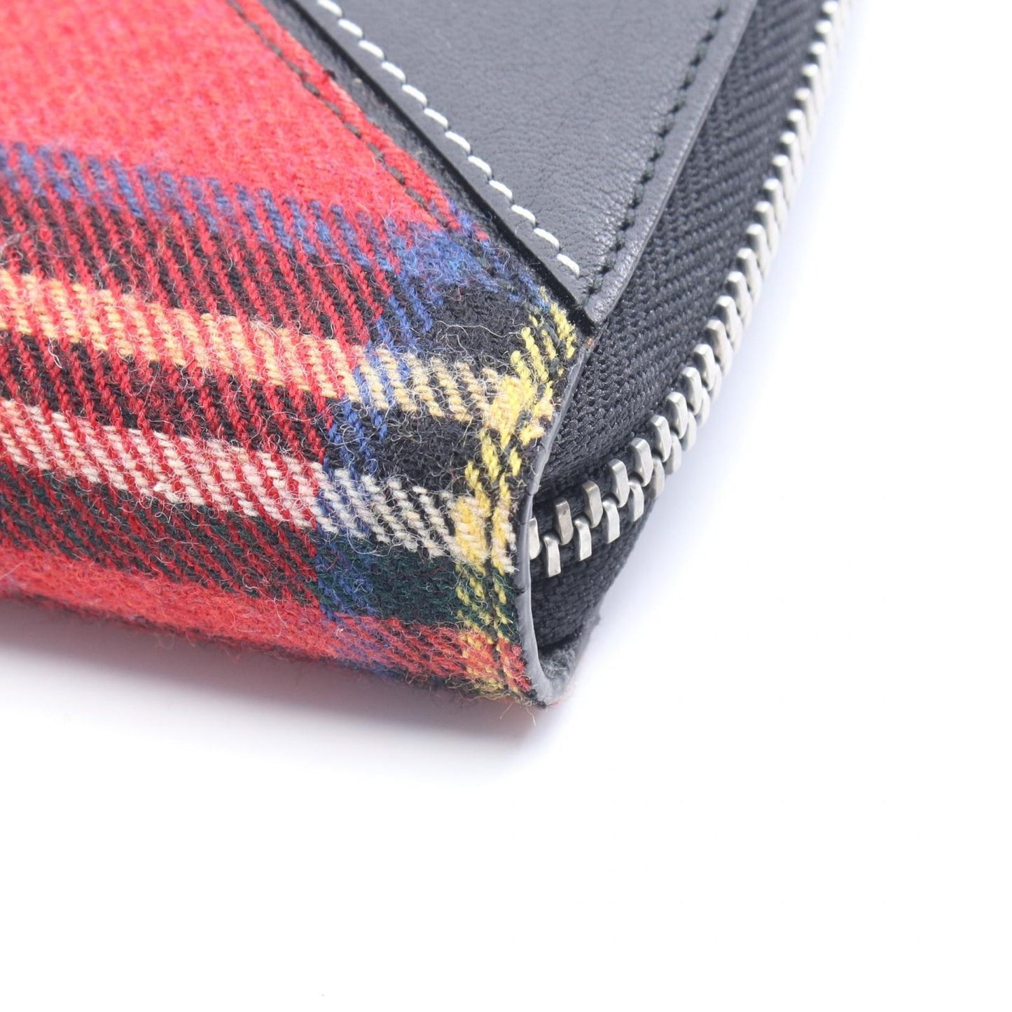 Loewe Round Wallet Puzzle Around Zip Black Green Red Leather