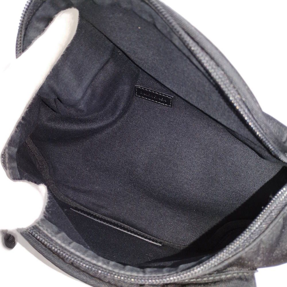 Balenciaga Explorer Belt Bag Black — view 9