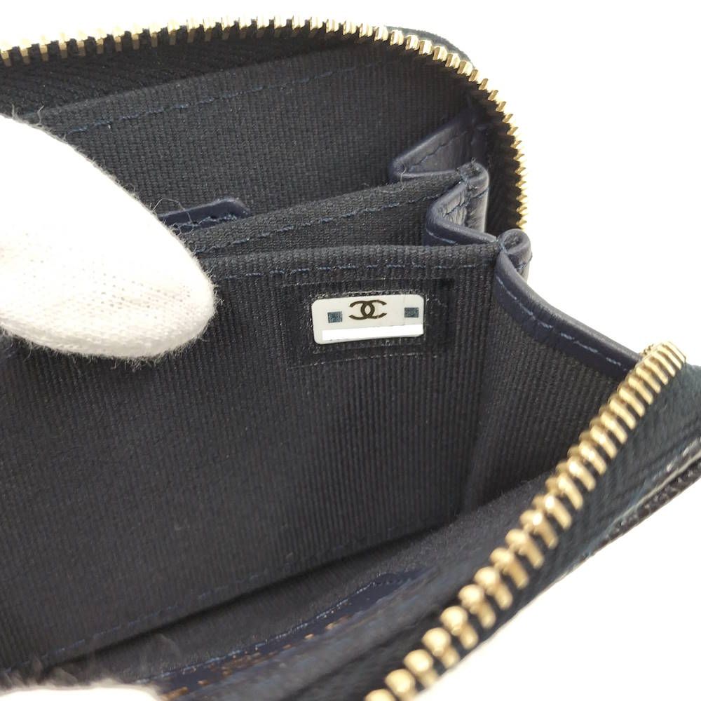 Chanel Zip Around Coin Case Caviar Leather CC Logo Navy — view 9