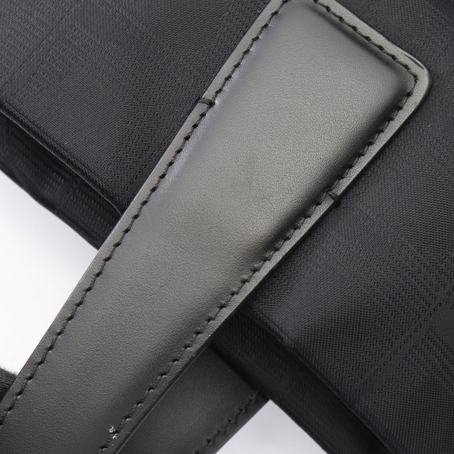 Chanel Tote New Travel Line MM Black Leather MM — view 9