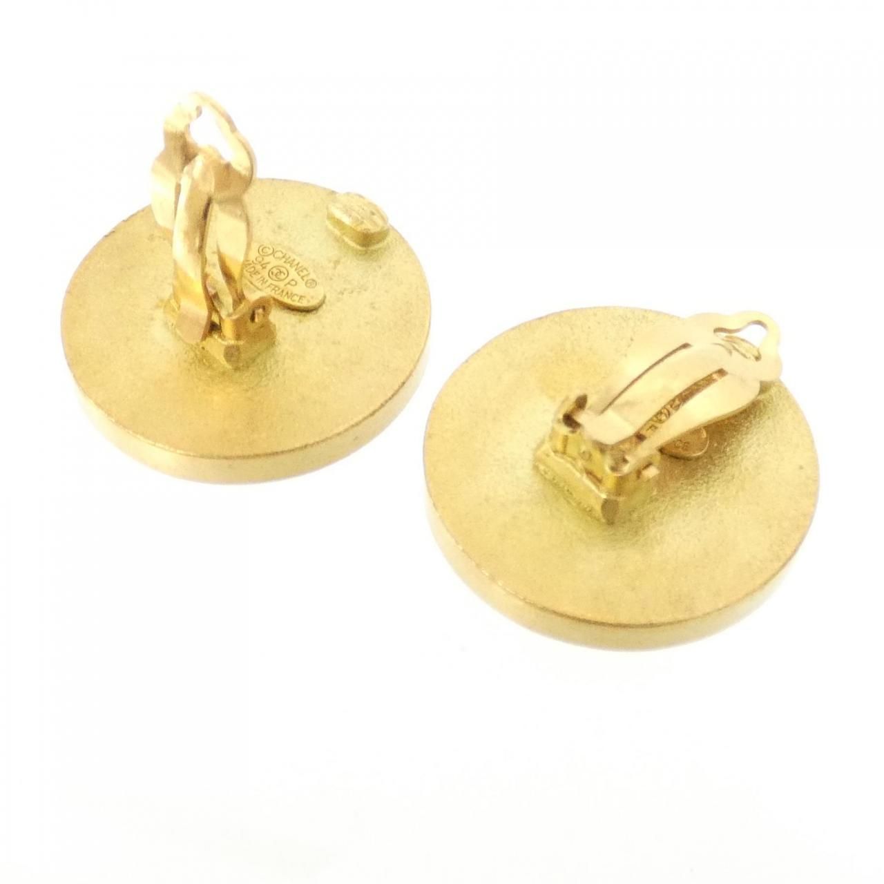 Chanel Vintage Earrings Gold — view 4