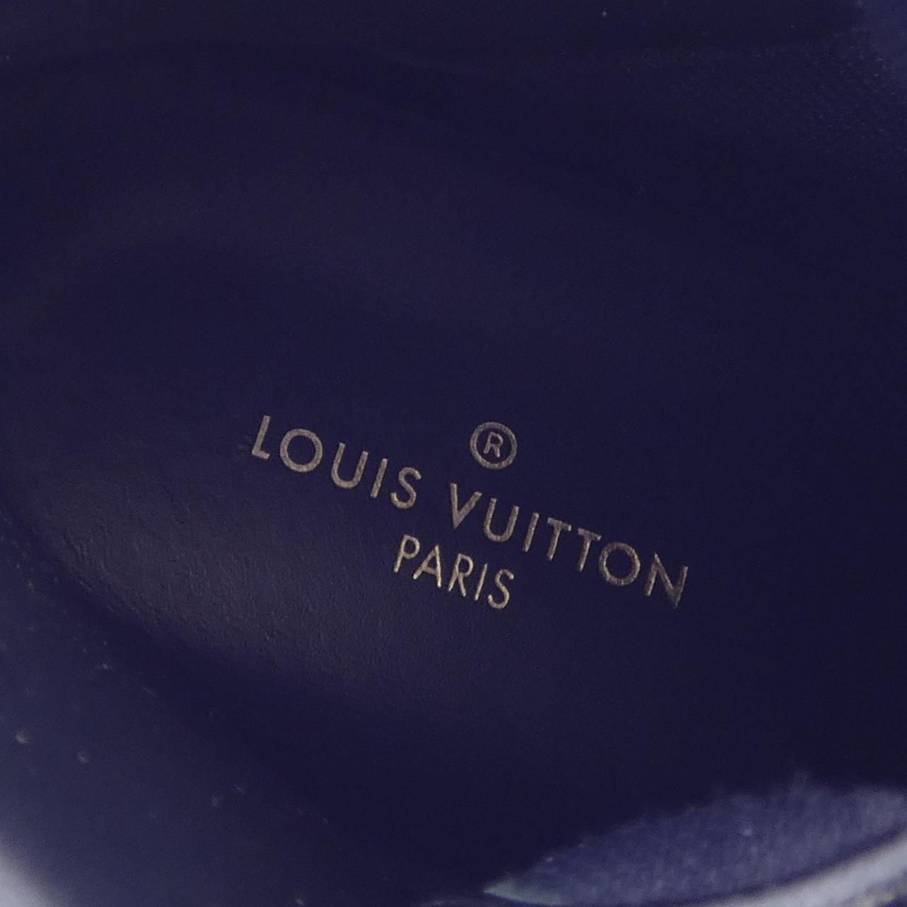 Louis Vuitton Rivoli Line Sneakers — view 6