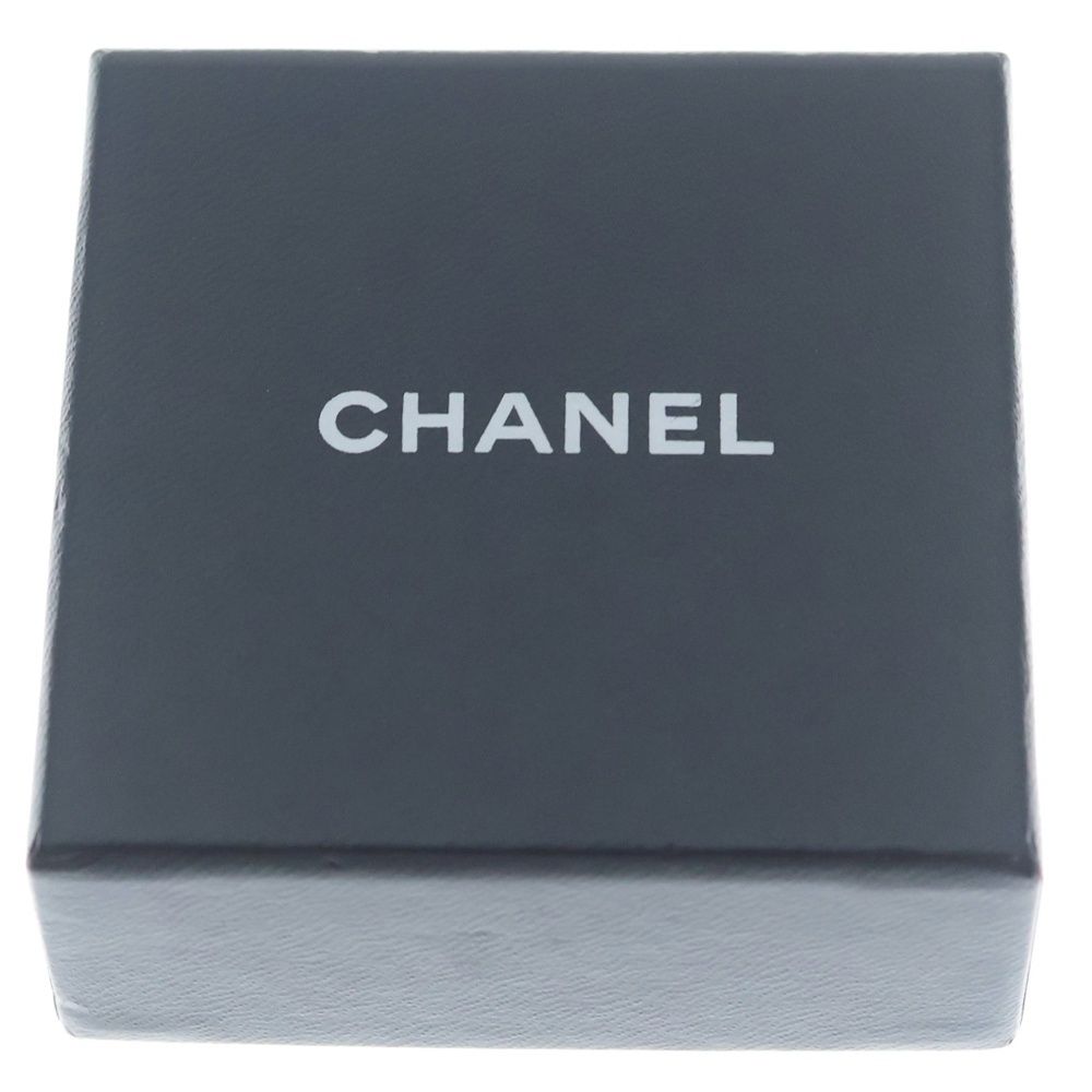 Chanel Clover Logo Earrings Gold — view 6