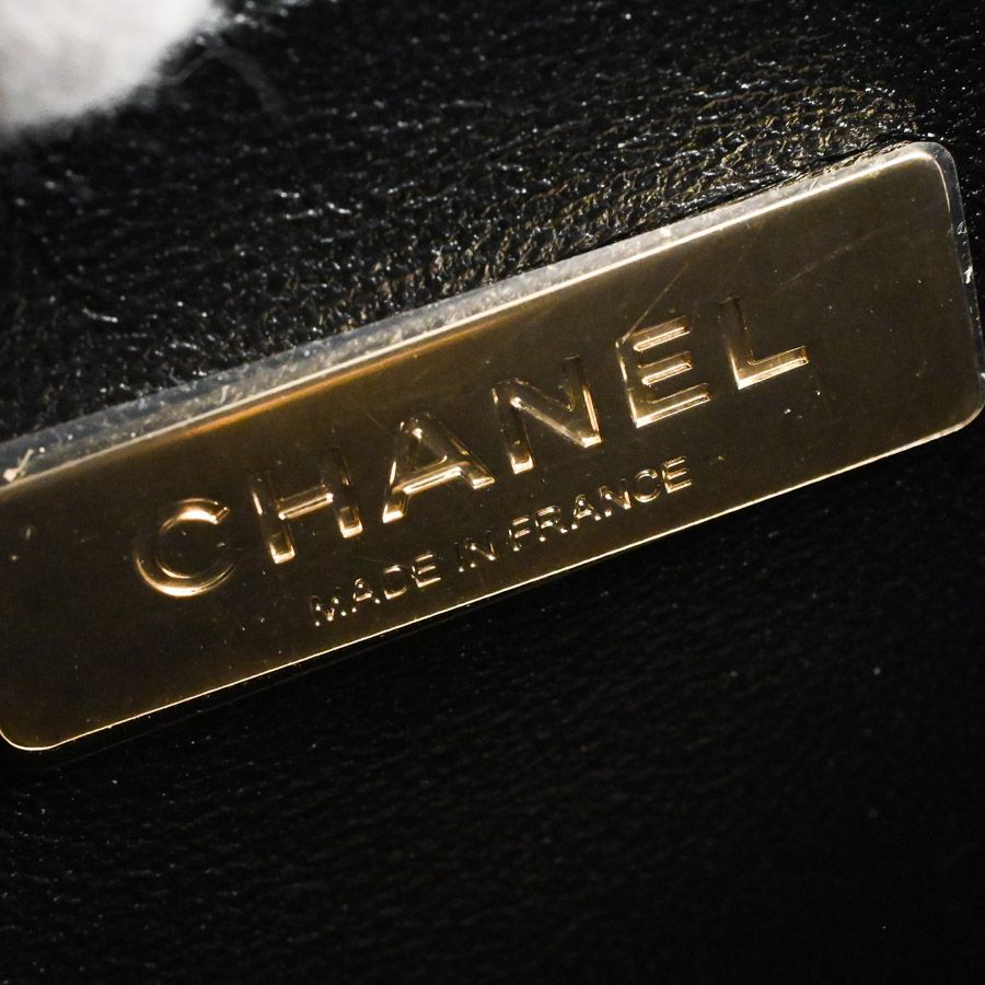 Chanel Shoulder Bag Small Vanity Case — view 6