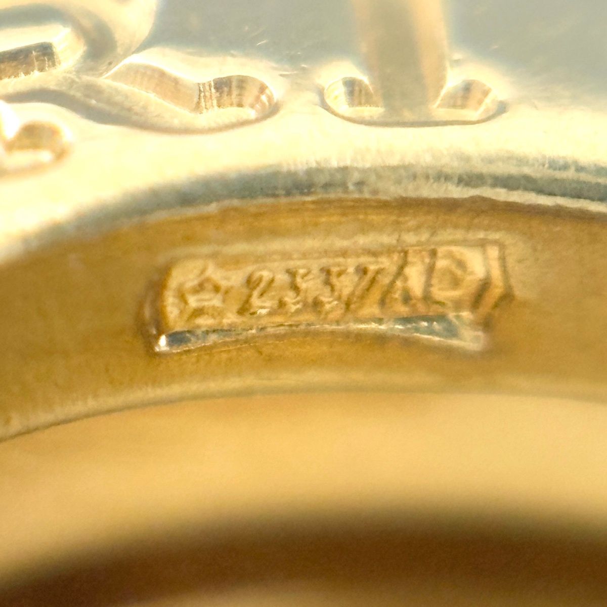 Bvlgari B-zero One Necklace YG Yellow Gold Pendant — view 7