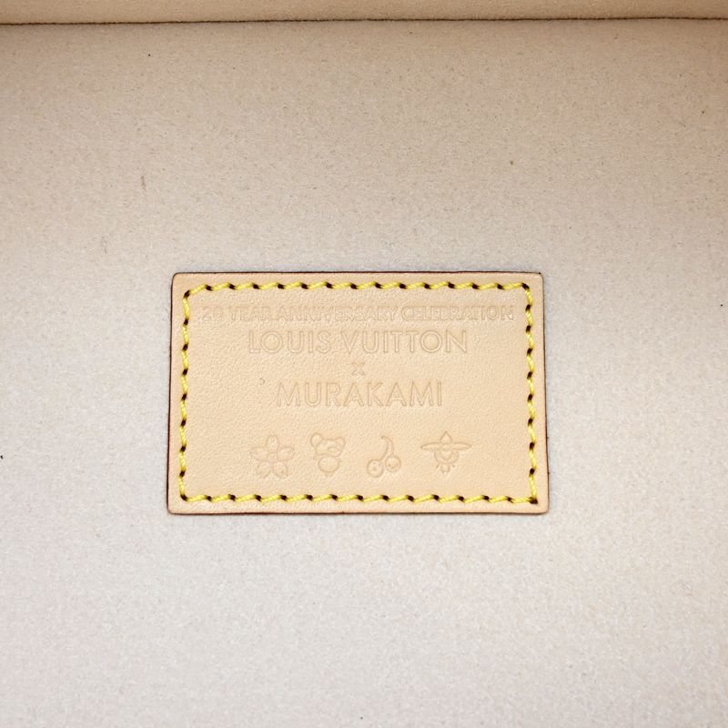Louis Vuitton Shoulder Bag — view 9
