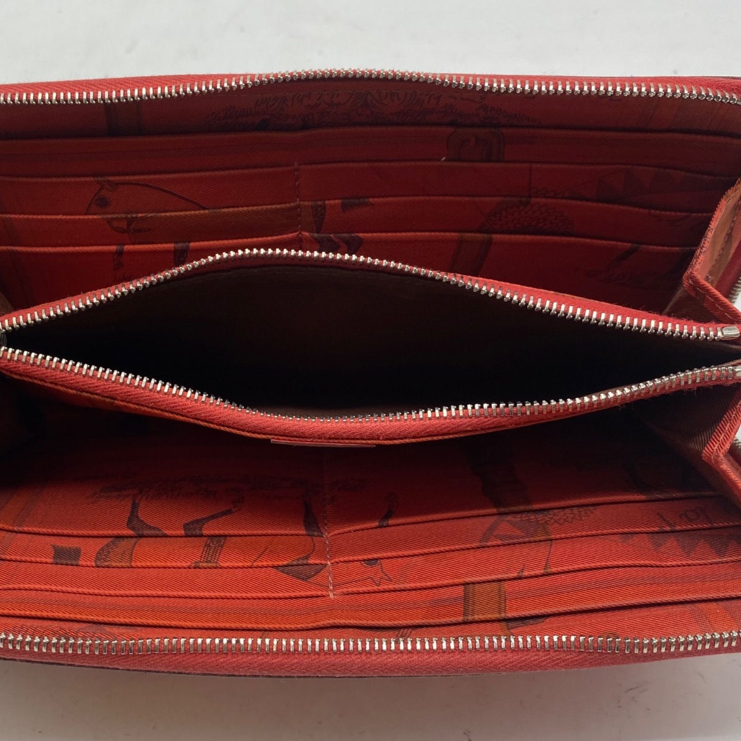 Hermes Wallet Silk in Carriage Round Red — view 9