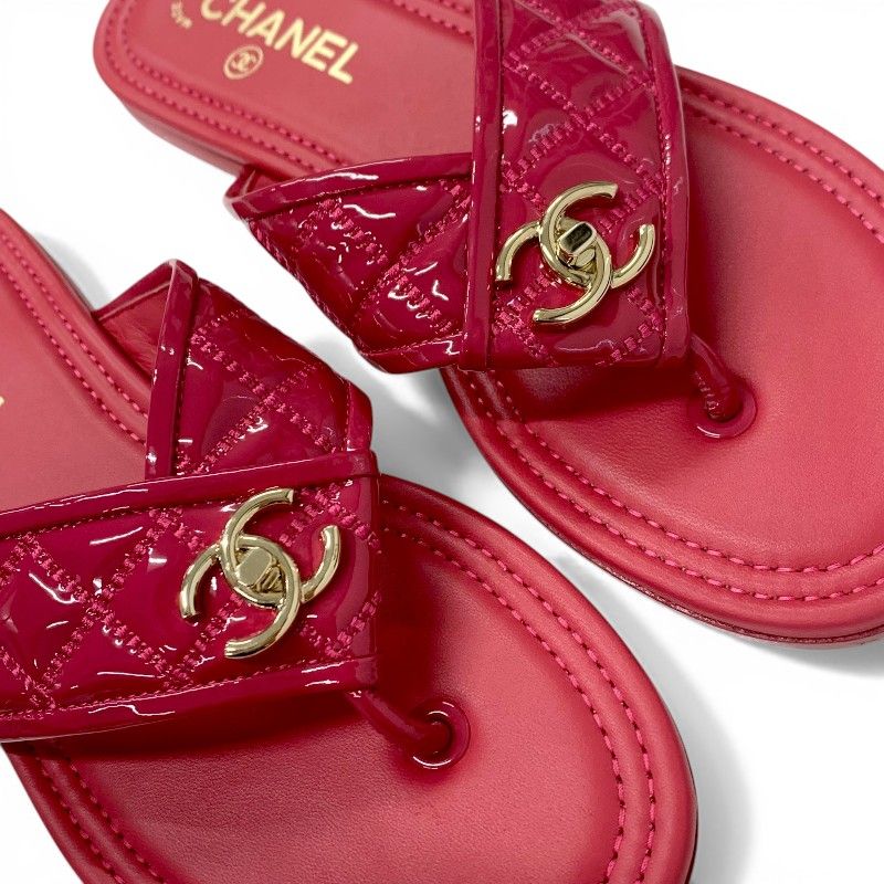 Chanel Sandals Shoes Patent Pink Gold CC Logo Quilted Thong Flat — view 9
