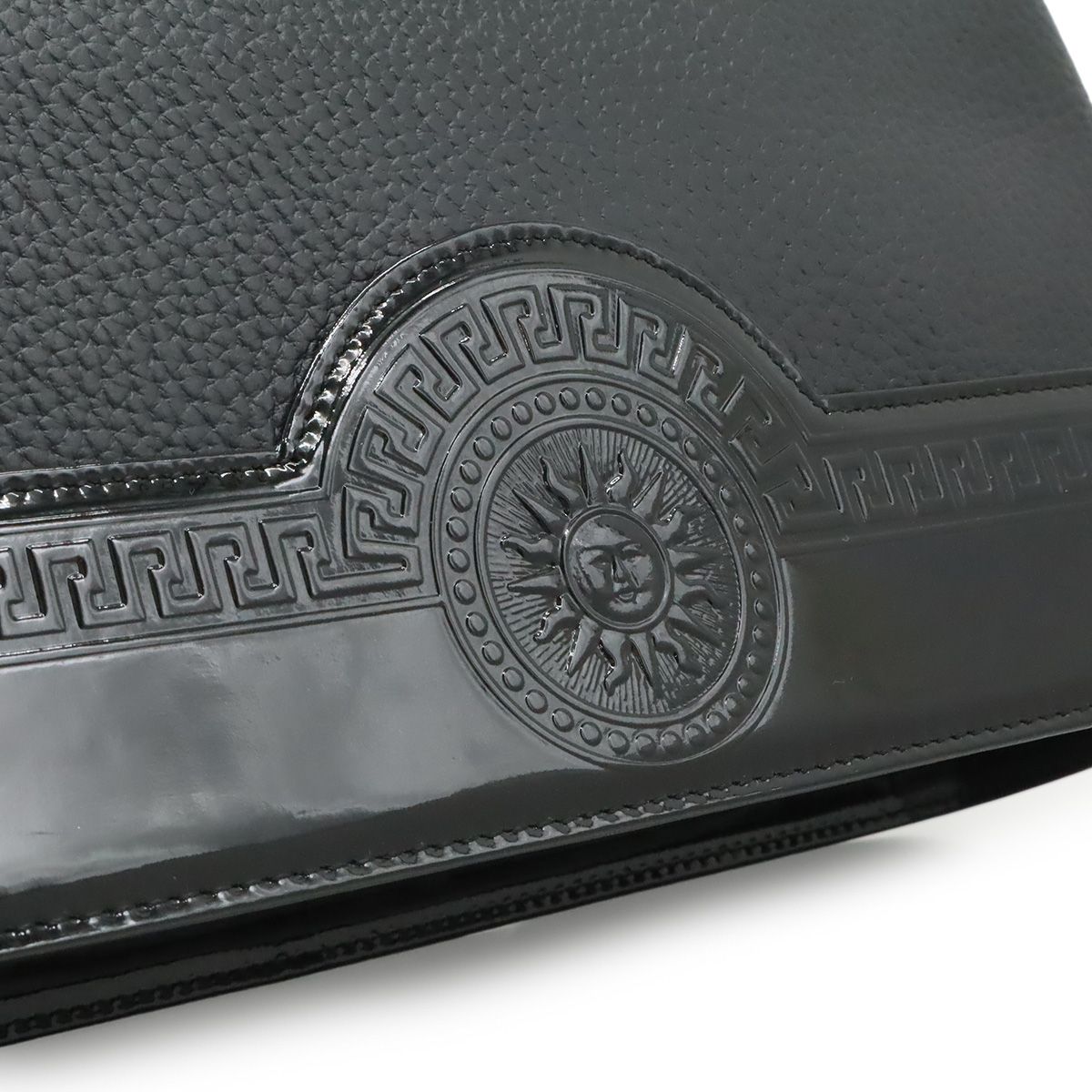 Versace Gianni Sunburst Handbag Leather Enamel Black Gold — view 9