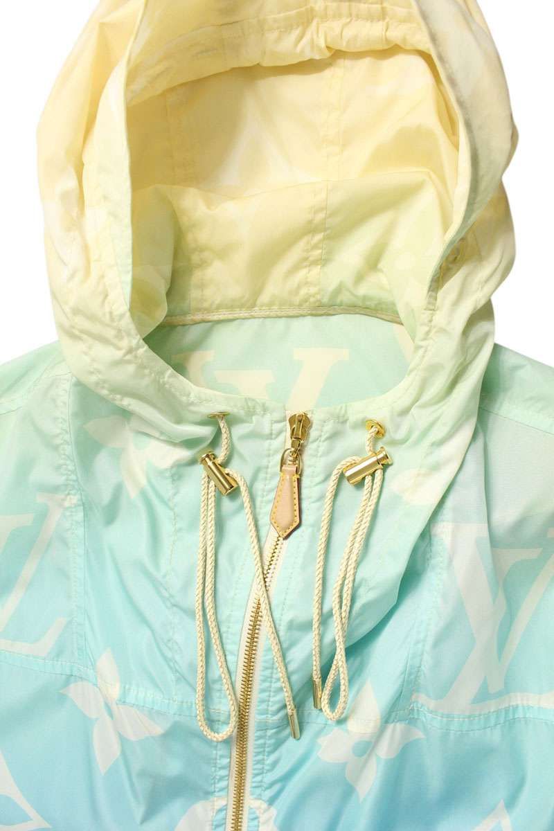 Louis Vuitton Ev0 Monogram All Over Pattern Nylon Jacket 40 — view 3