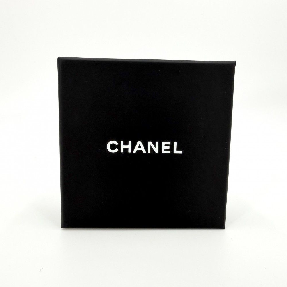 Chanel Earrings CC Logo Clover Line Stone Silver — view 8