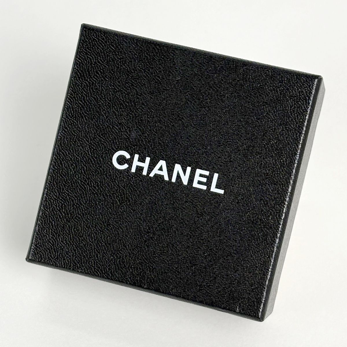 Chanel CC Logo Brooch Cross Plastic Purple Black — view 7