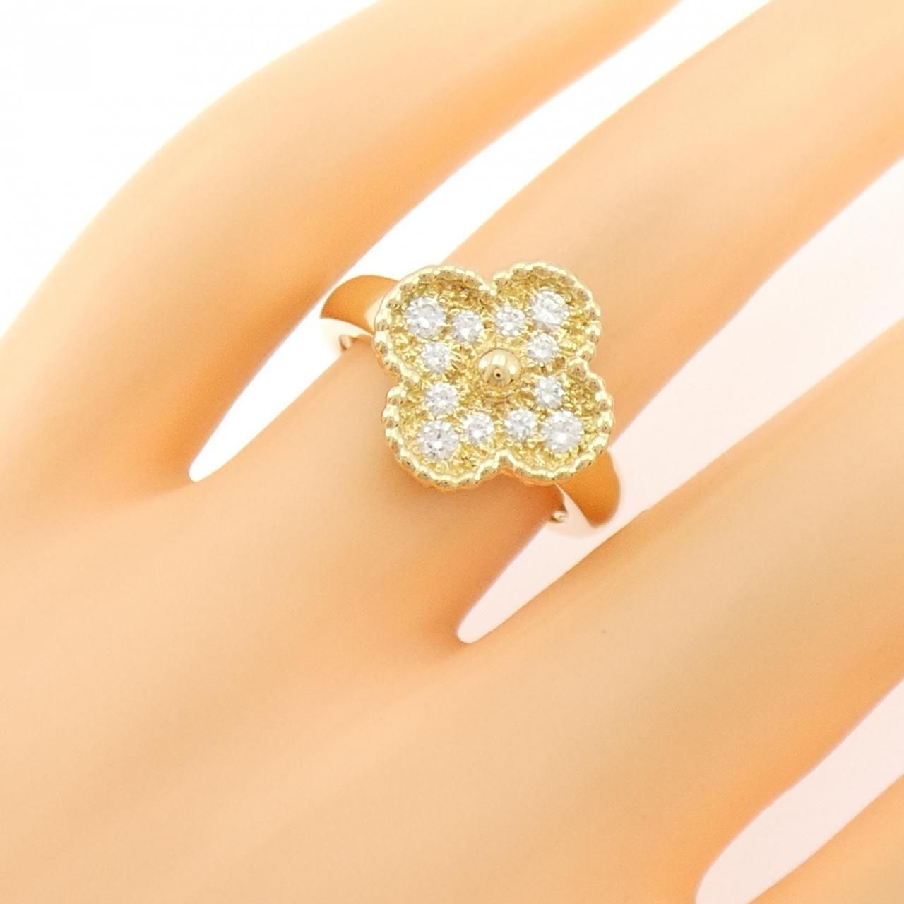 Van Cleef & Arpels Vintage Alhambra Ring — view 5