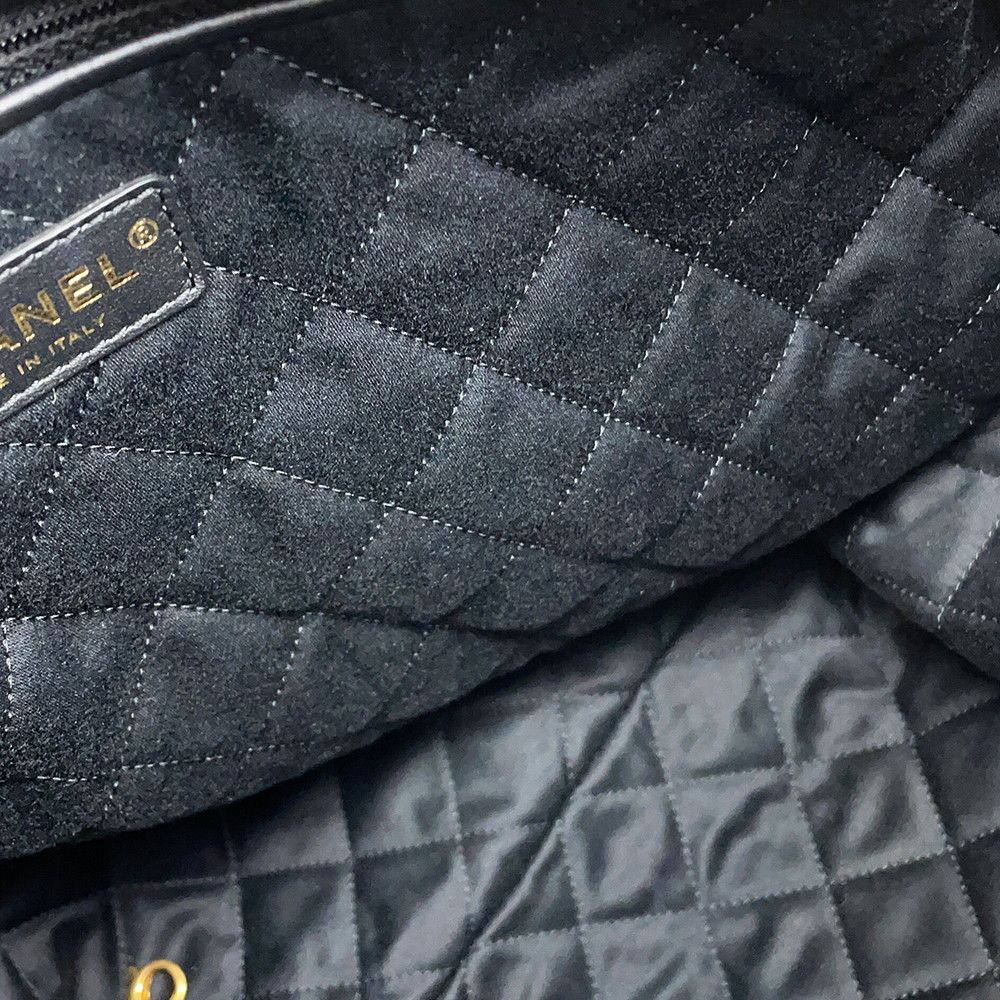 Chanel Backpack 22 Large Leather Black — view 9