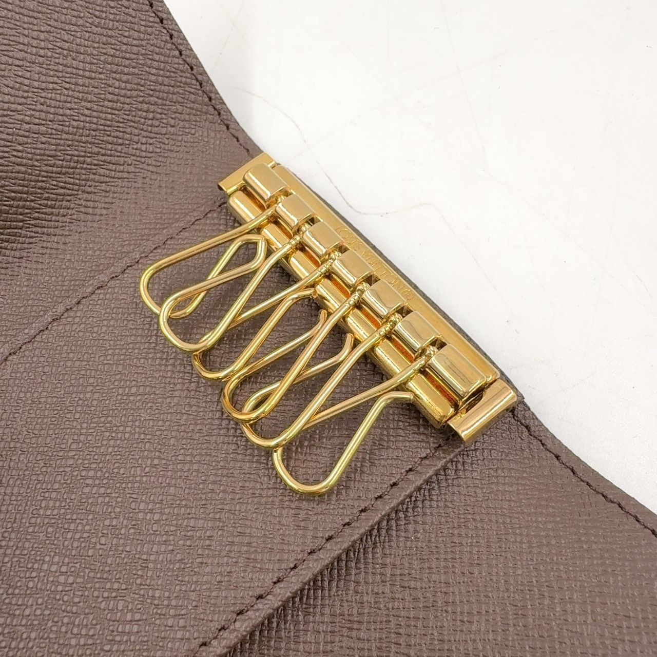 Louis Vuitton Multicles 4 Monogram Brown Key Case Gold Key Holder — view 9