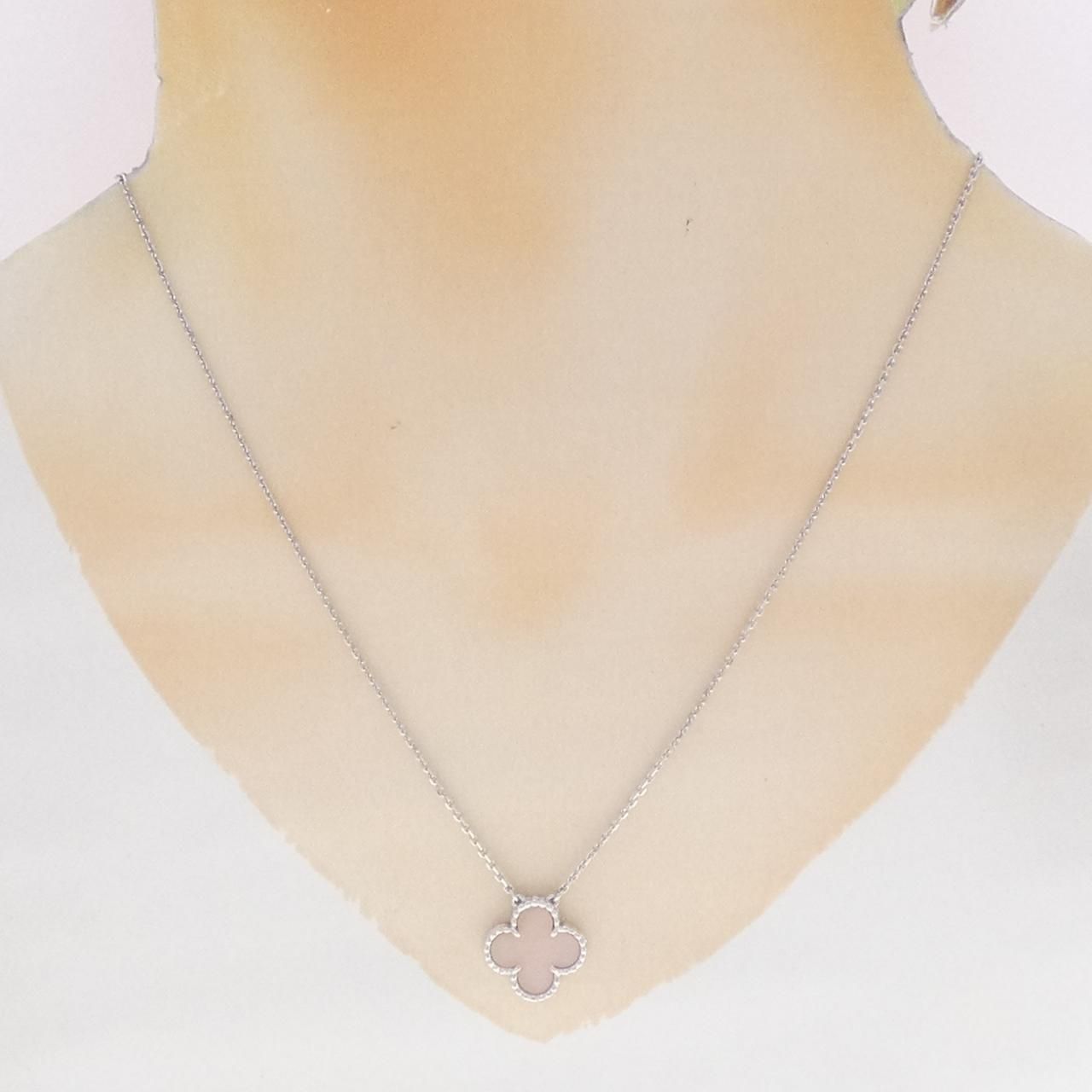 Van Cleef & Arpels Vintage Alhambra Necklace — view 5