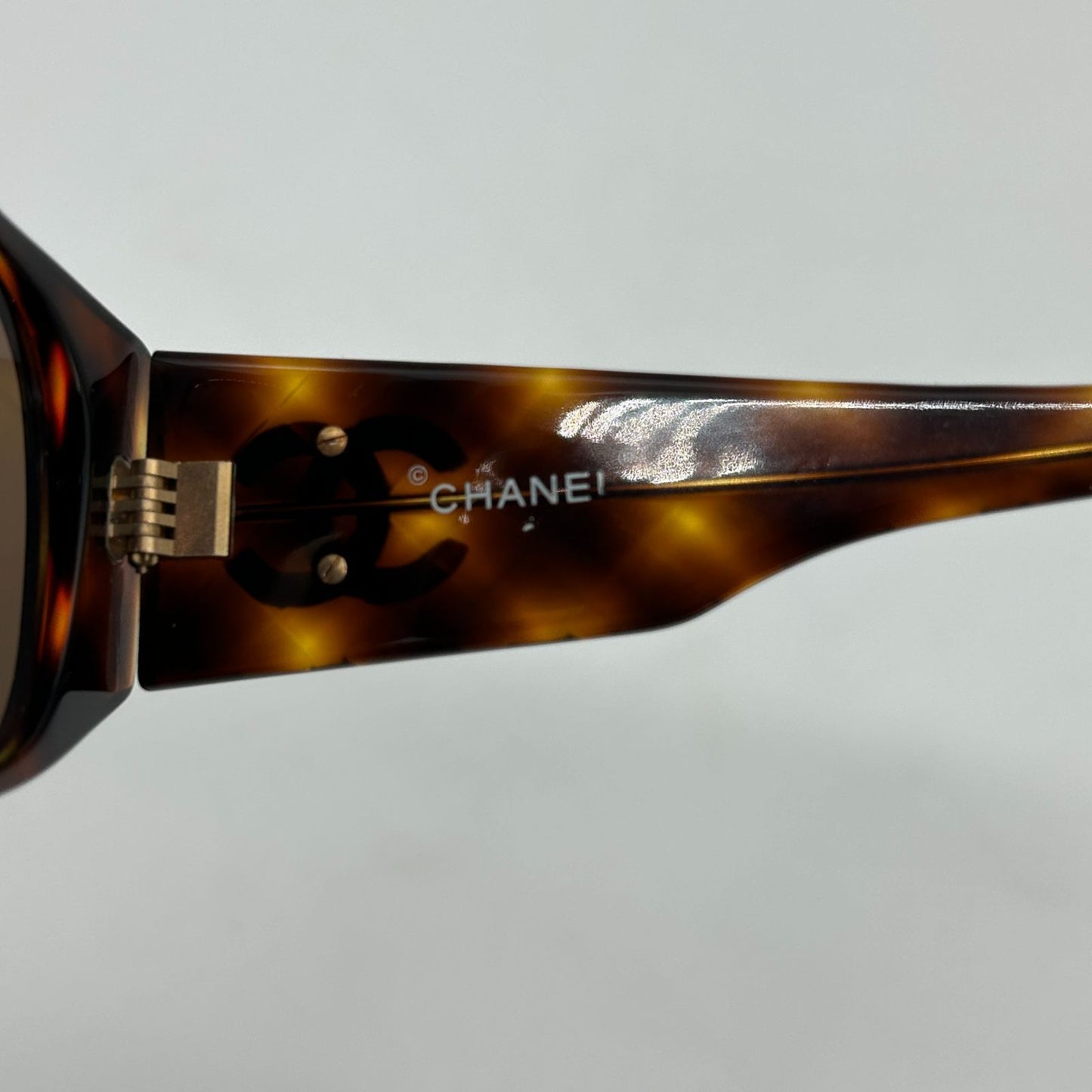 Chanel Vintage Quilted CC Logo Marble Brown Gold Acetate Sunglasses Eyewear — view 9