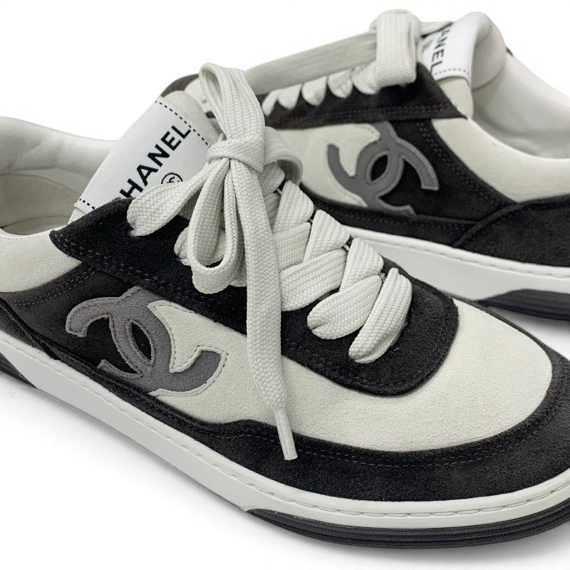 Chanel Sneakers Shoes Suede Gray CC Logo — view 9