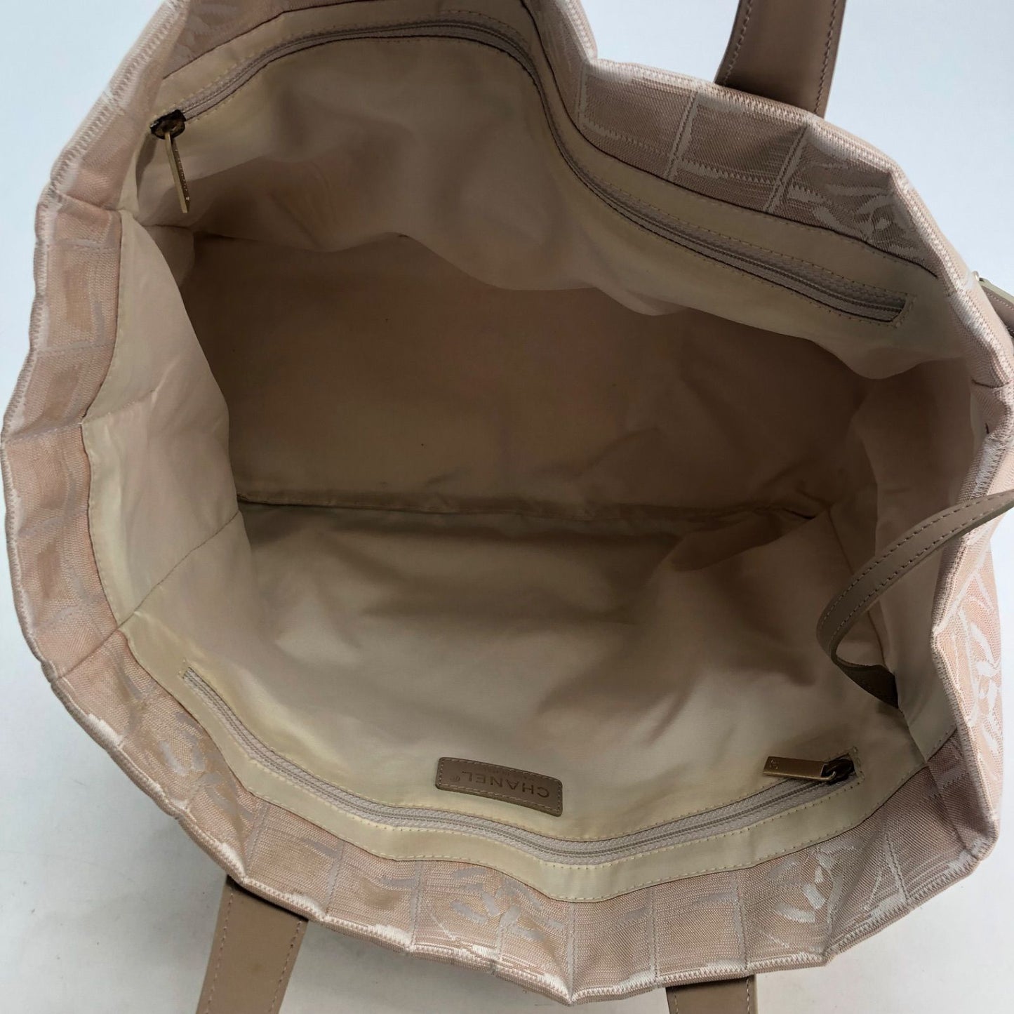 Chanel Tote New Travel Beige CC Logo Business — view 9
