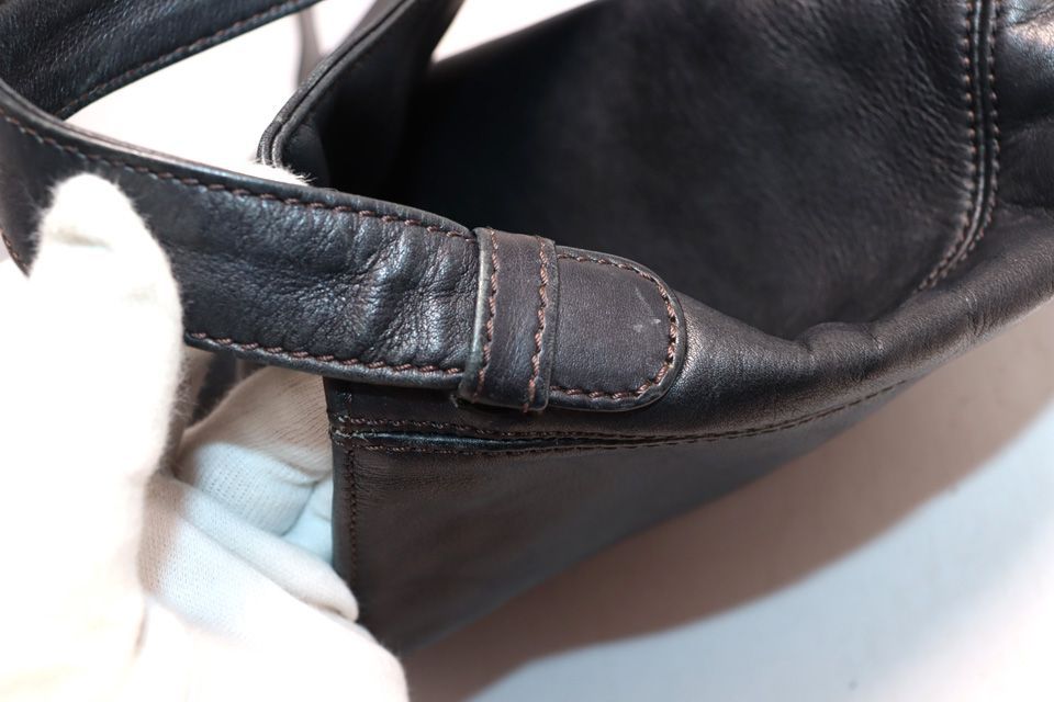 Chanel No 5 CC Logo Leather Shoulder Bag — view 9