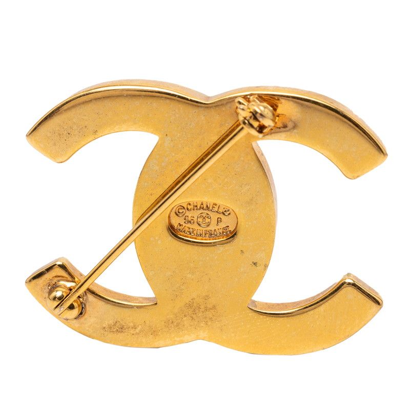 Chanel CC Logo Turnlock Brooch Gold Plated — view 3