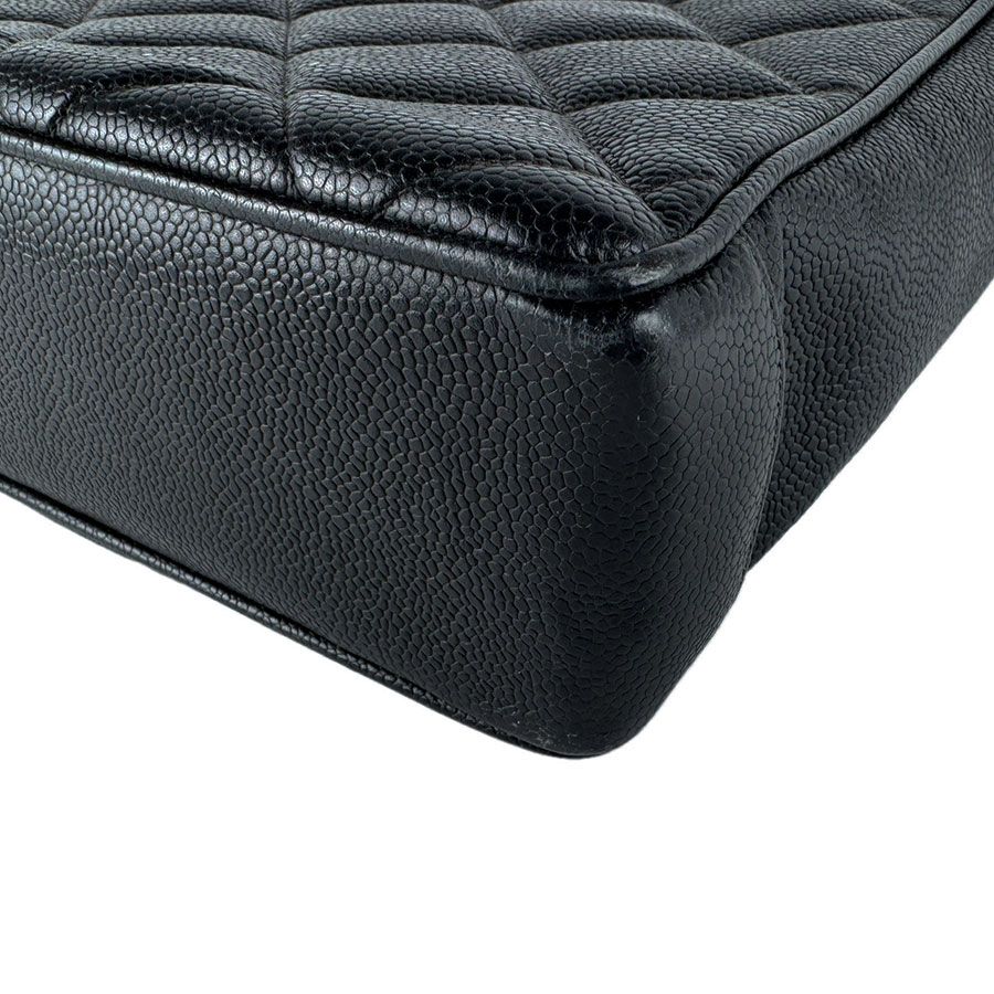 Chanel Shoulder Bag Quilted — view 9