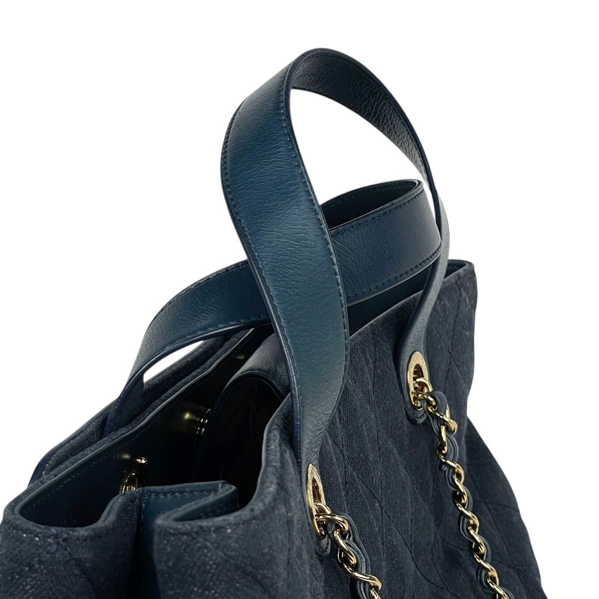 Chanel CC Logo Chain Shoulder Bag 2-Way Quilted Leather Navy — view 9