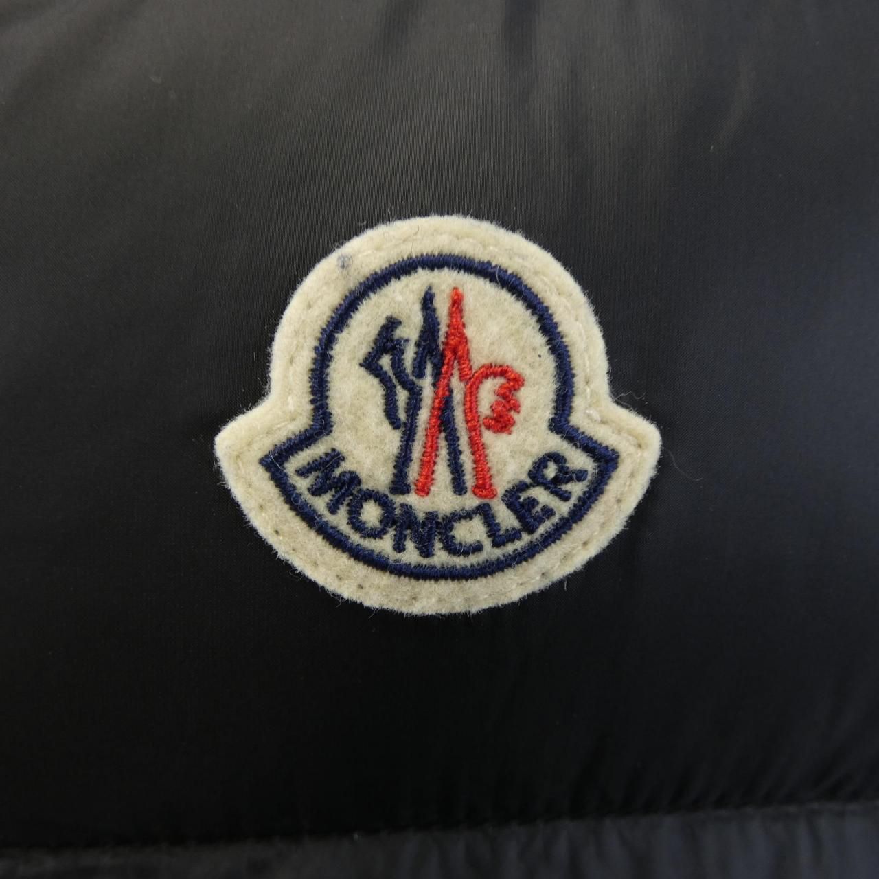 Moncler Montreuil Down Jacket Vest — view 8