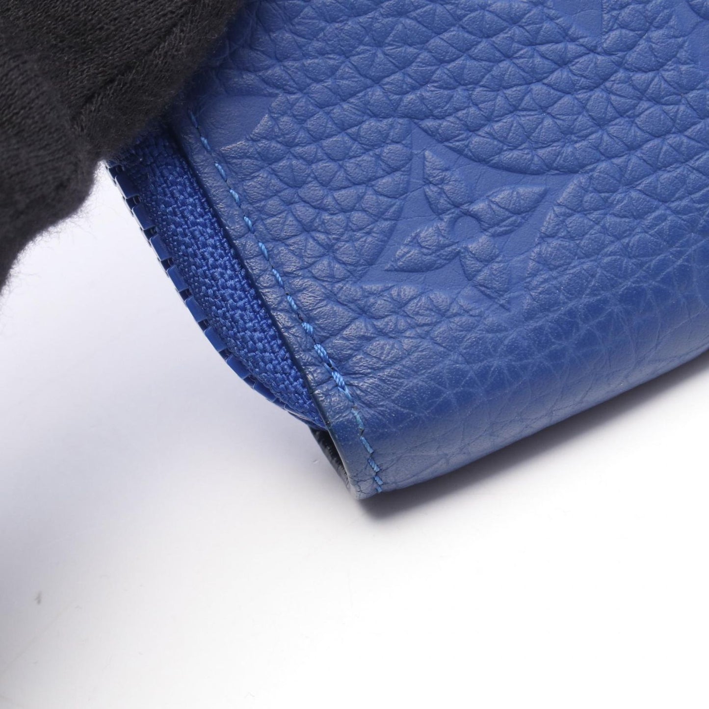 Louis Vuitton Round Wallet Zippy Vertical Monogram Taurillon Blue Leather — view 8