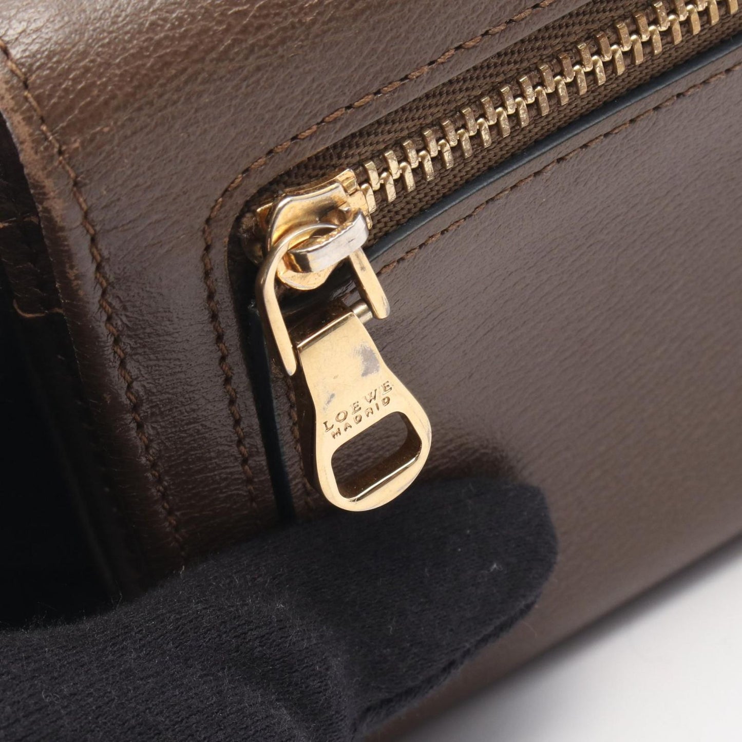 Loewe Bifold Wallet Anagram Brown Leather Zip — view 9