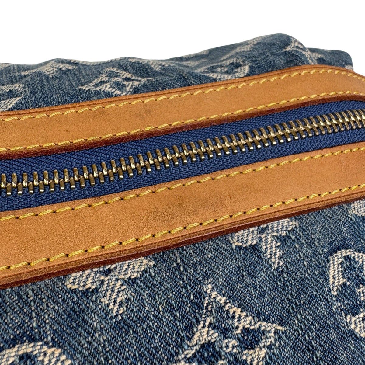 Louis Vuitton Baggy GM Shoulder Bag Monogram Denim Blue — view 9