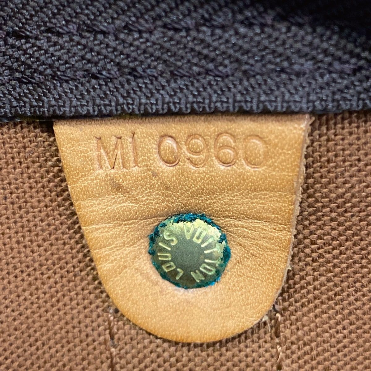 Louis Vuitton Boston Bag Monogram Keepall 60 — view 9