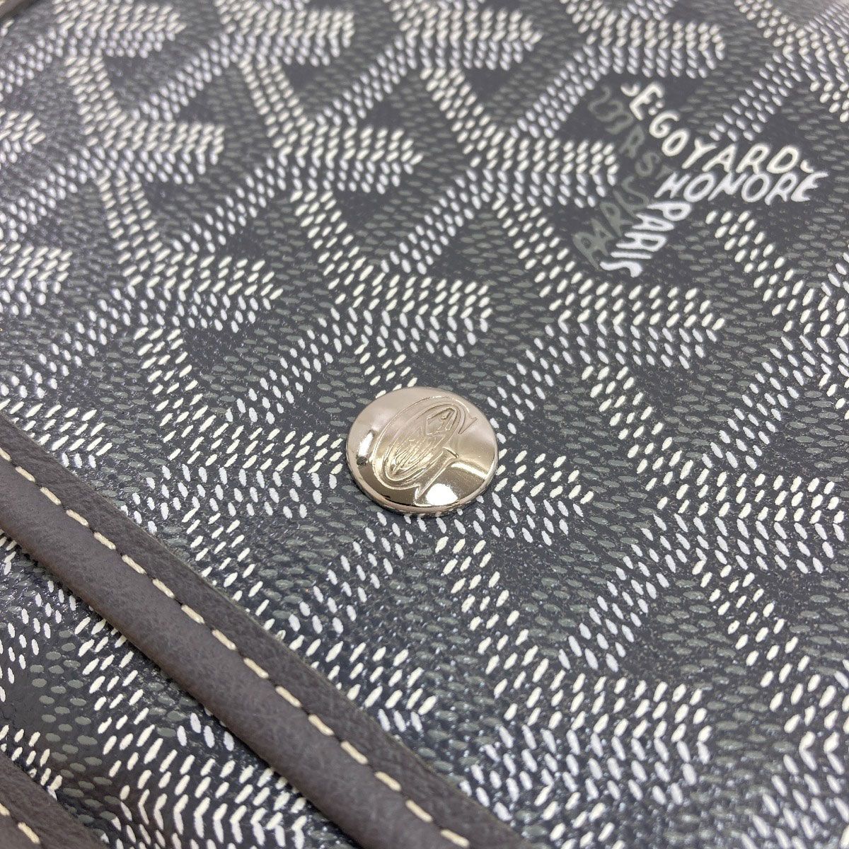 Goyard Plumet Pouch Wallet Shoulder Bag — view 9