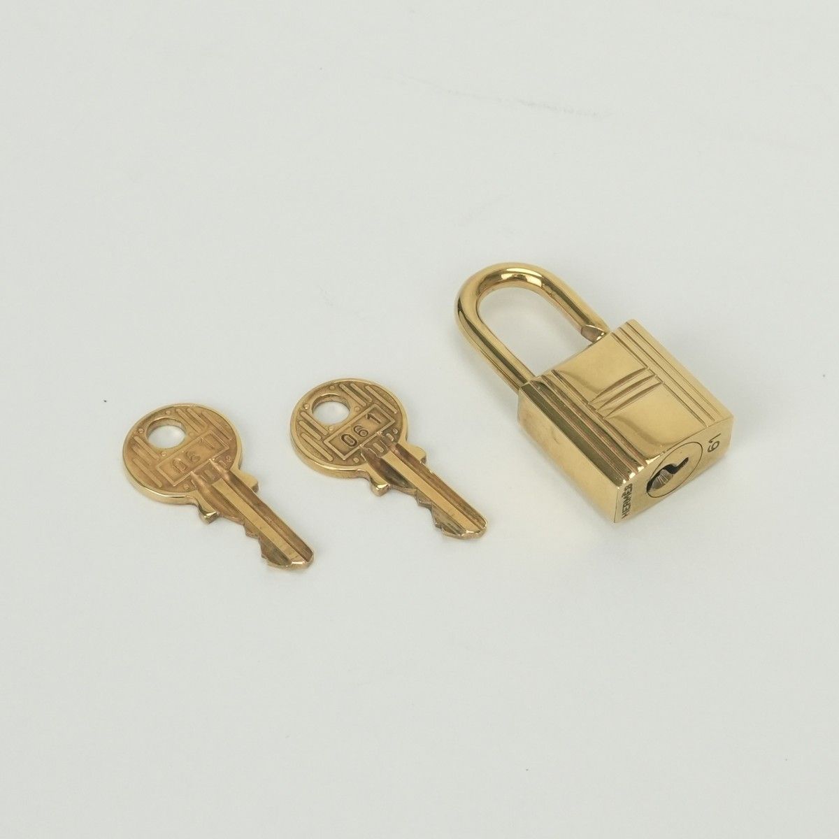 Hermes Picotin Lock MM Tote Taurillon Clemence Noir Black Gold MM 22 — view 9